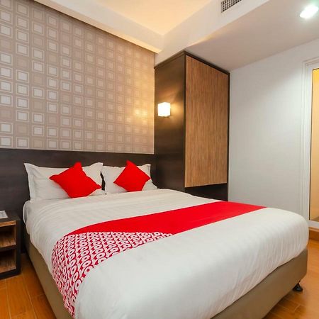 Oyo 1164 Hotel 906 Kota Laksamana Малакка Экстерьер фото