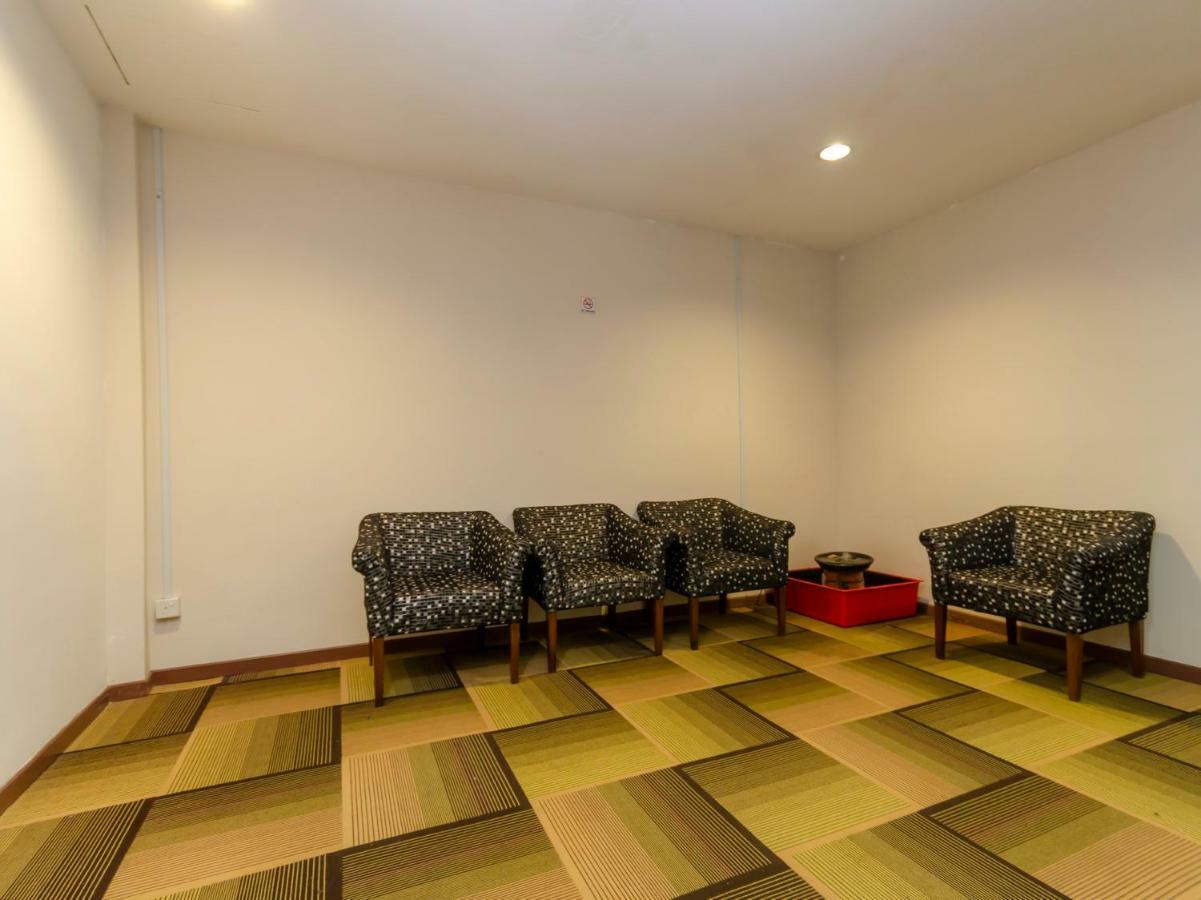 Oyo 1164 Hotel 906 Kota Laksamana Малакка Экстерьер фото