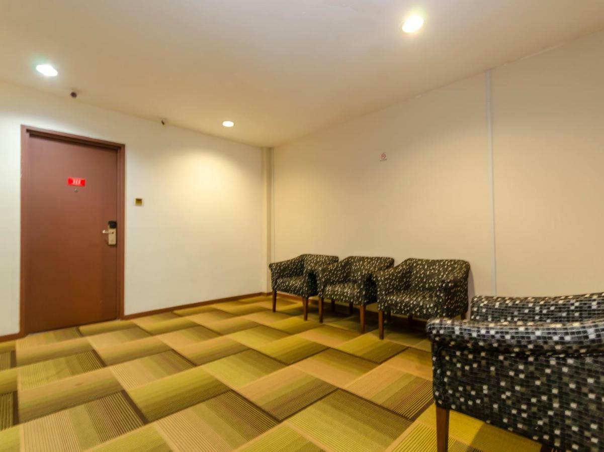 Oyo 1164 Hotel 906 Kota Laksamana Малакка Экстерьер фото